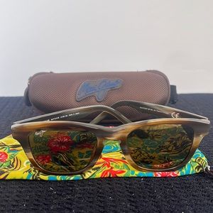 Maui Jim sunglasses model MJ713-01B. Tortoiseshell/Brown.